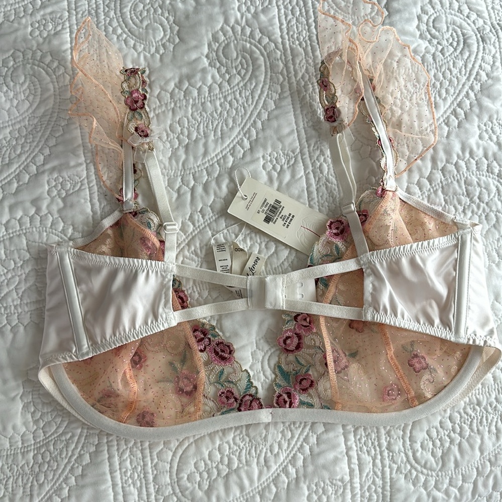 For Love And Lemons Siena Ruffle Bra 38D NWT Cream Roses Embroidered Lingerie - Picture 4 of 5